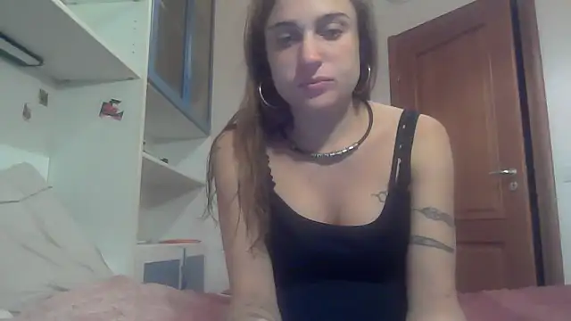 SinnEmily online show from November 30, 2025, 3:57 pm