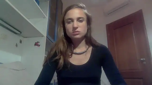 SinnEmily online show from December 3, 2025, 9:14 pm