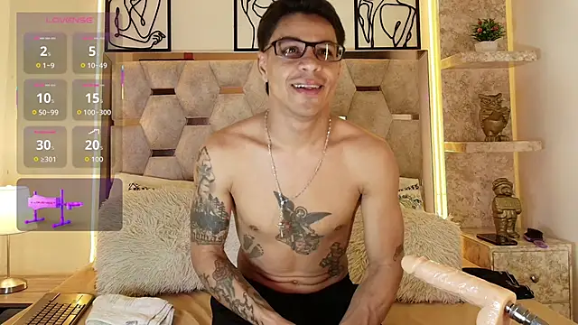 Andrew Haalls online show from November 11, 2025, 8:03 pm