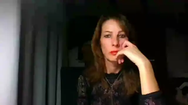 MissDyannis online show from October 26, 2025, 10:32 pm