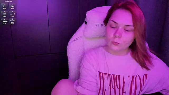 sophia lix online show from July 4, 2026, 8:13 pm