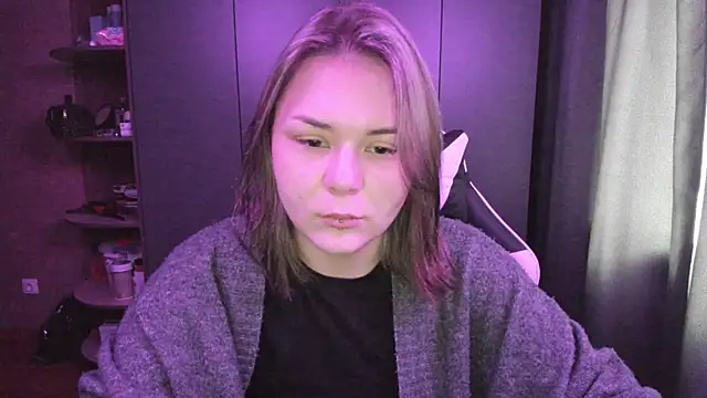 sophia lix online show from November 28, 2025, 4:23 am