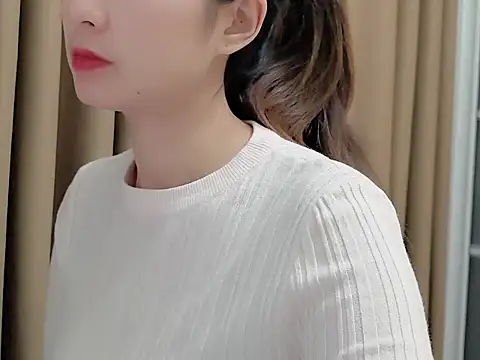 Snapshot of lvy-002 chatting on November 14, 2025, 3:21 am lvy-002 online show from November 14, 2025, 3:21 am