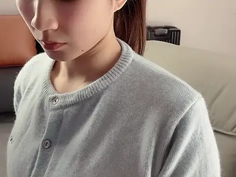 Snapshot of lvy-002 chatting on December 5, 2025, 2:26 pm lvy-002 online show from December 5, 2025, 2:26 pm