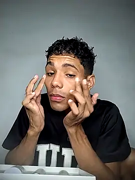 Alex Sweeting online show from November 4, 2025, 7:12 am