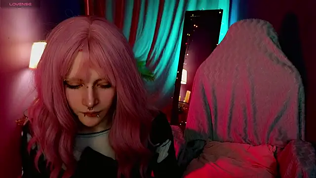 Snapshot of karkadeshk chatting on April 1, 2026, 8:39 pm karkadeshk online show from April 1, 2026, 8:39 pm