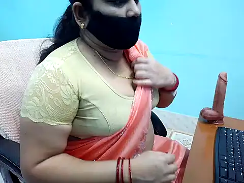 Snapshot of SWEETY_RANI chatting on April 7, 2026, 10:17 am SWEETY RANI online show from April 7, 2026, 10:17 am