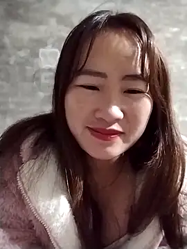 emini-xx online show from December 21, 2025, 11:38 pm