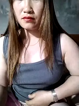 emini-xx online show from April 29, 2026, 1:37 pm