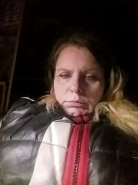 Snapshot of Lana-murr chatting on March 15, 2026, 2:40 am Lana-murr online show from March 15, 2026, 2:40 am