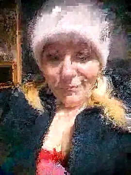 Snapshot of Lana-murr chatting on February 10, 2026, 6:40 pm Lana-murr online show from February 10, 2026, 6:40 pm