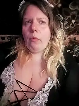 Lana-murr online show from April 28, 2026, 4:22 pm