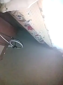 Lana-murr online show from November 5, 2025, 4:59 am