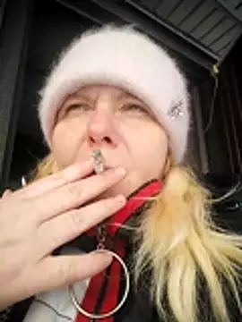 Snapshot of Lana-murr chatting on February 22, 2026, 6:27 am Lana-murr online show from February 22, 2026, 6:27 am