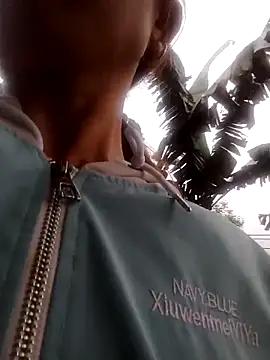 bella-la online show from March 19, 2026, 1:27 am