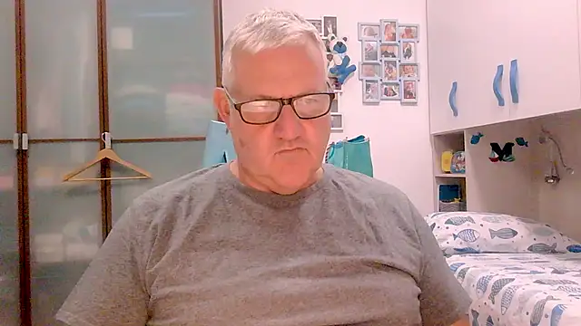 Snapshot of Diegoriv71 chatting on July 2, 2026, 7:20 pm Diegoriv71 online show from July 2, 2026, 7:20 pm