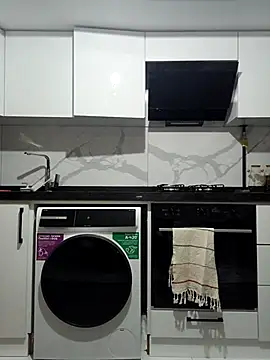 Sweet xxBuse online show from October 28, 2025, 10:09 pm