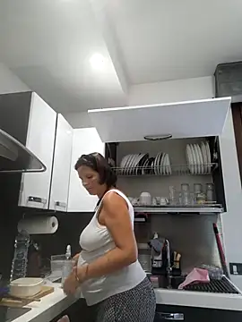 Piediniecollant online show from July 15, 2026, 6:53 am