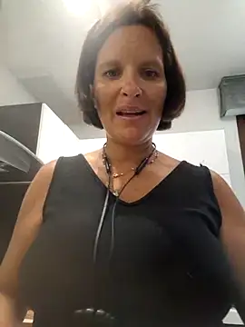 Piediniecollant online show from July 20, 2026, 7:27 am