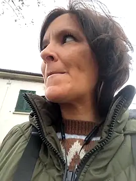 Piediniecollant online show from February 14, 2026, 7:19 am