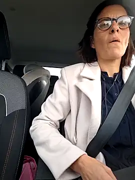 Piediniecollant online show from December 4, 2025, 12:04 pm