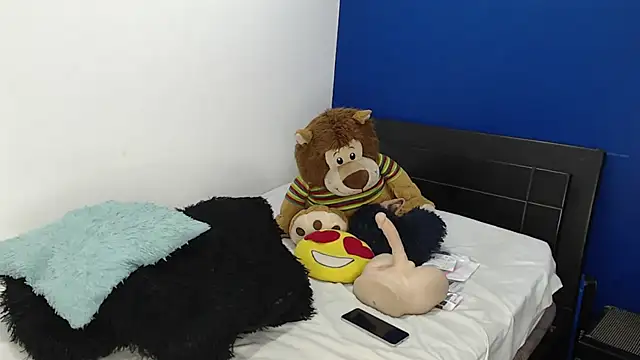 EmmilyConnor online show from May 19, 2026, 2:02 pm