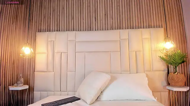 VenuzSofia online show from March 9, 2026, 10:46 pm