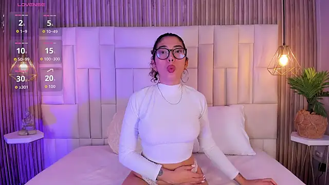 VenuzSofia online show from June 24, 2026, 10:51 pm