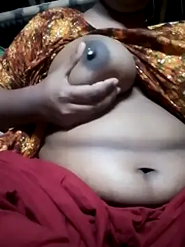 Liza0103 online show from November 3, 2025, 4:54 pm