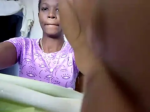 Snapshot of LilithMiller_ chatting on July 20, 2026, 2:41 pm LilithMiller online show from July 20, 2026, 2:41 pm