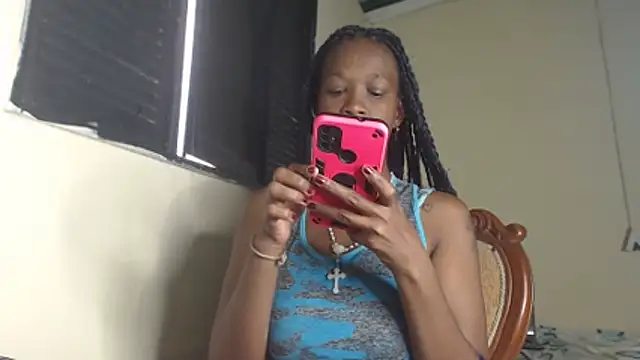 Snapshot of LilithMiller_ chatting on June 3, 2026, 7:29 pm LilithMiller online show from June 3, 2026, 7:29 pm