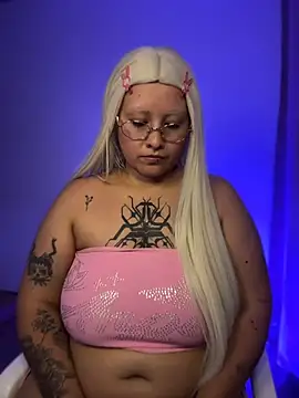 pinkbaddie777 online show from May 10, 2026, 3:21 am