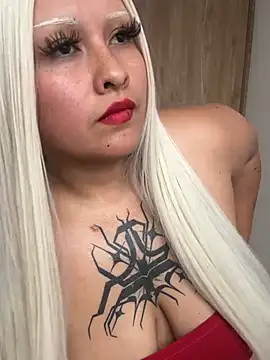 pinkbaddie777 online show from June 25, 2026, 6:57 pm