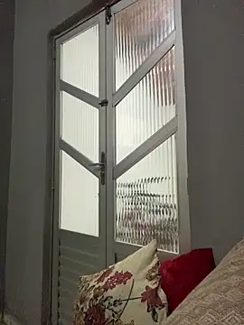 morenahhwy online show from November 14, 2025, 2:26 am