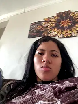 morenahhwy online show from October 27, 2025, 5:47 pm