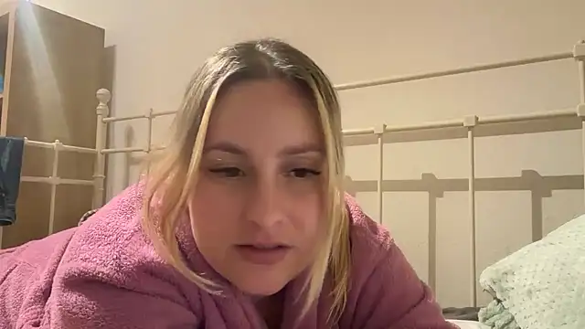 EngelHelene online show from June 3, 2026, 7:07 pm