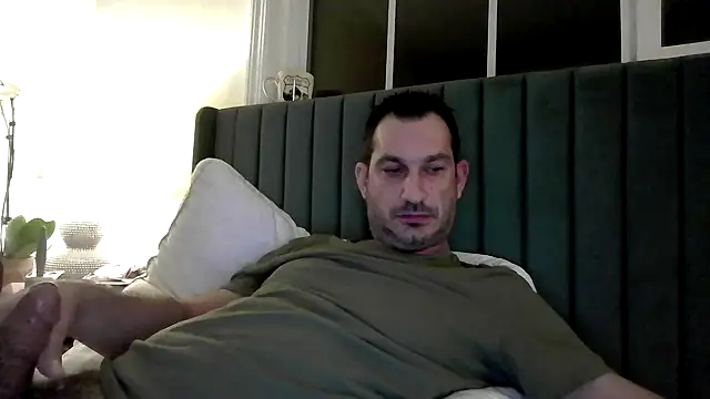 Snapshot of ckraiders84 chatting on March 14, 2026, 3:56 am ckraiders84 online show from March 14, 2026, 3:56 am