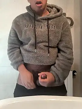 Snapshot of chavalpeludo chatting on December 4, 2025, 1:10 pm chavalpeludo online show from December 4, 2025, 1:10 pm