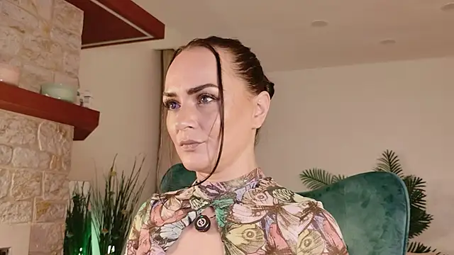 SiennaRosse online show from February 6, 2026, 9:22 pm