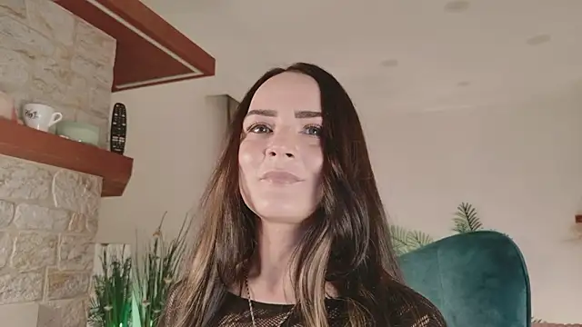 SiennaRosse online show from February 10, 2026, 9:47 pm