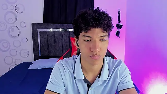 Maximiliano Khalil online show from November 15, 2025, 8:02 pm