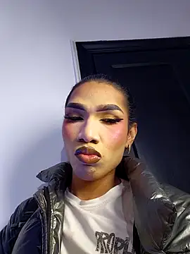 FernandaFox  online show from April 24, 2026, 3:41 am