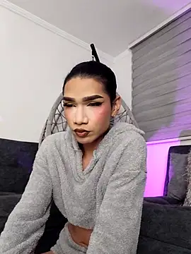 FernandaFox  online show from April 25, 2026, 3:42 am