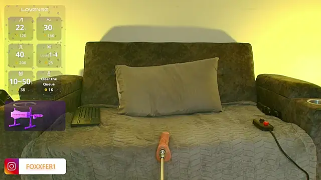 Snapshot of FernandaFox_ chatting on March 13, 2026, 3:44 am FernandaFox online show from March 13, 2026, 3:44 am