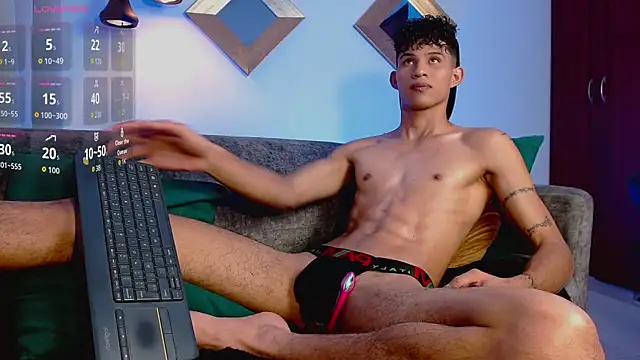 KamiSuarez online show from July 23, 2026, 6:48 pm