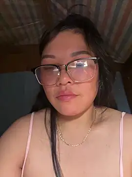 heodat-sexx online show from April 19, 2026, 6:10 pm