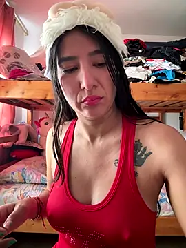 scarlethsb33 online show from December 5, 2025, 1:21 pm