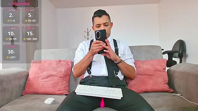 Mike Fetiche online show from March 17, 2026, 3:48 pm