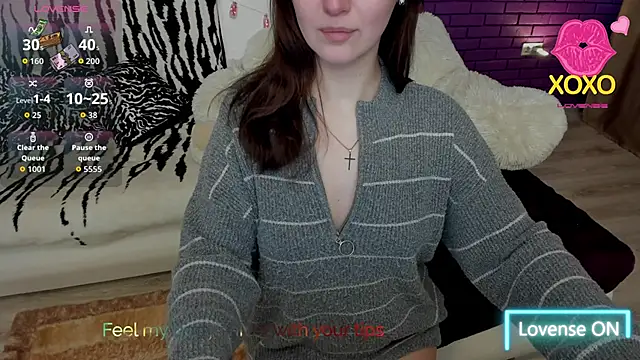 GlowMimi online show from May 3, 2026, 4:21 pm