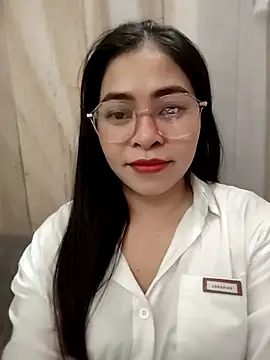 Bamboo-niee123 online show from May 5, 2026, 4:04 am